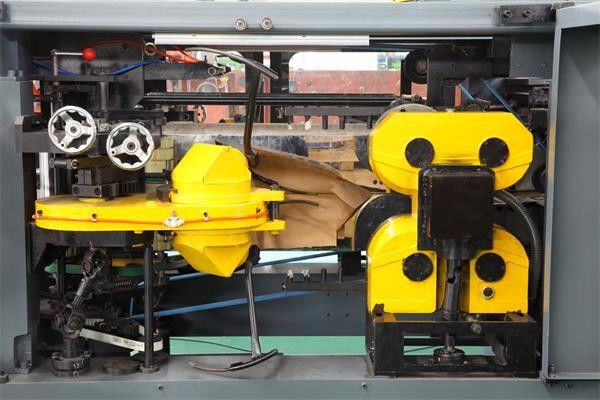 لينة الطباعة صمام ورقة حقيبة صنع الآلات الاقتصاد في استهلاك الطاقة مع نظام Servo